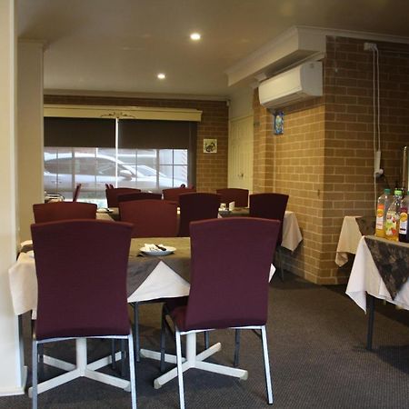 Grand Manor Motor Inn Queanbeyan Kültér fotó