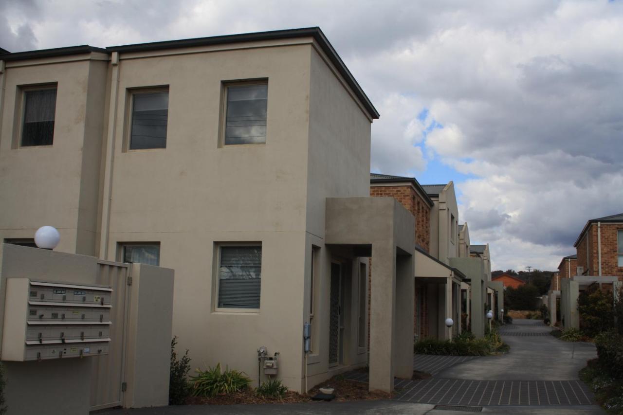 Grand Manor Motor Inn Queanbeyan Kültér fotó