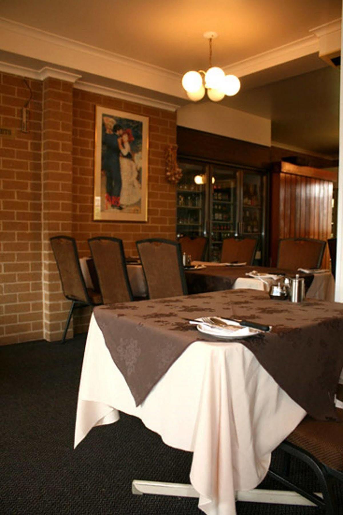 Grand Manor Motor Inn Queanbeyan Kültér fotó